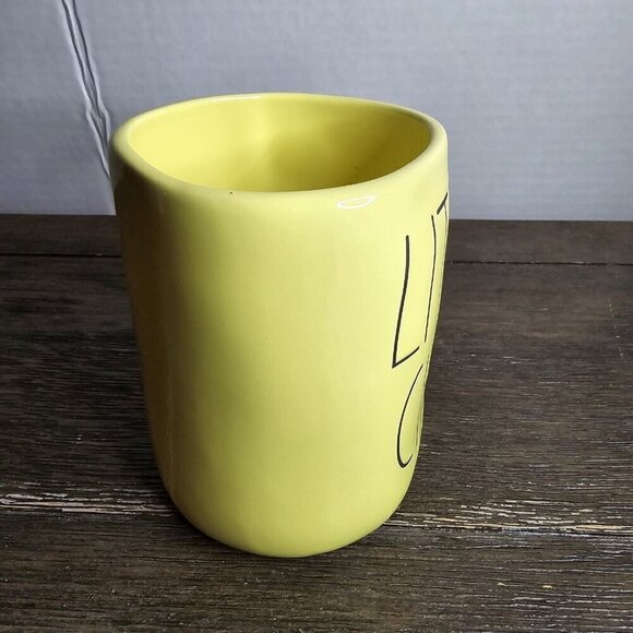 NWT Rae Dunn Artisan Little Chick Yellow Mug Easter Spring 2021 Magenta Farmhous - Picture 3 of 9